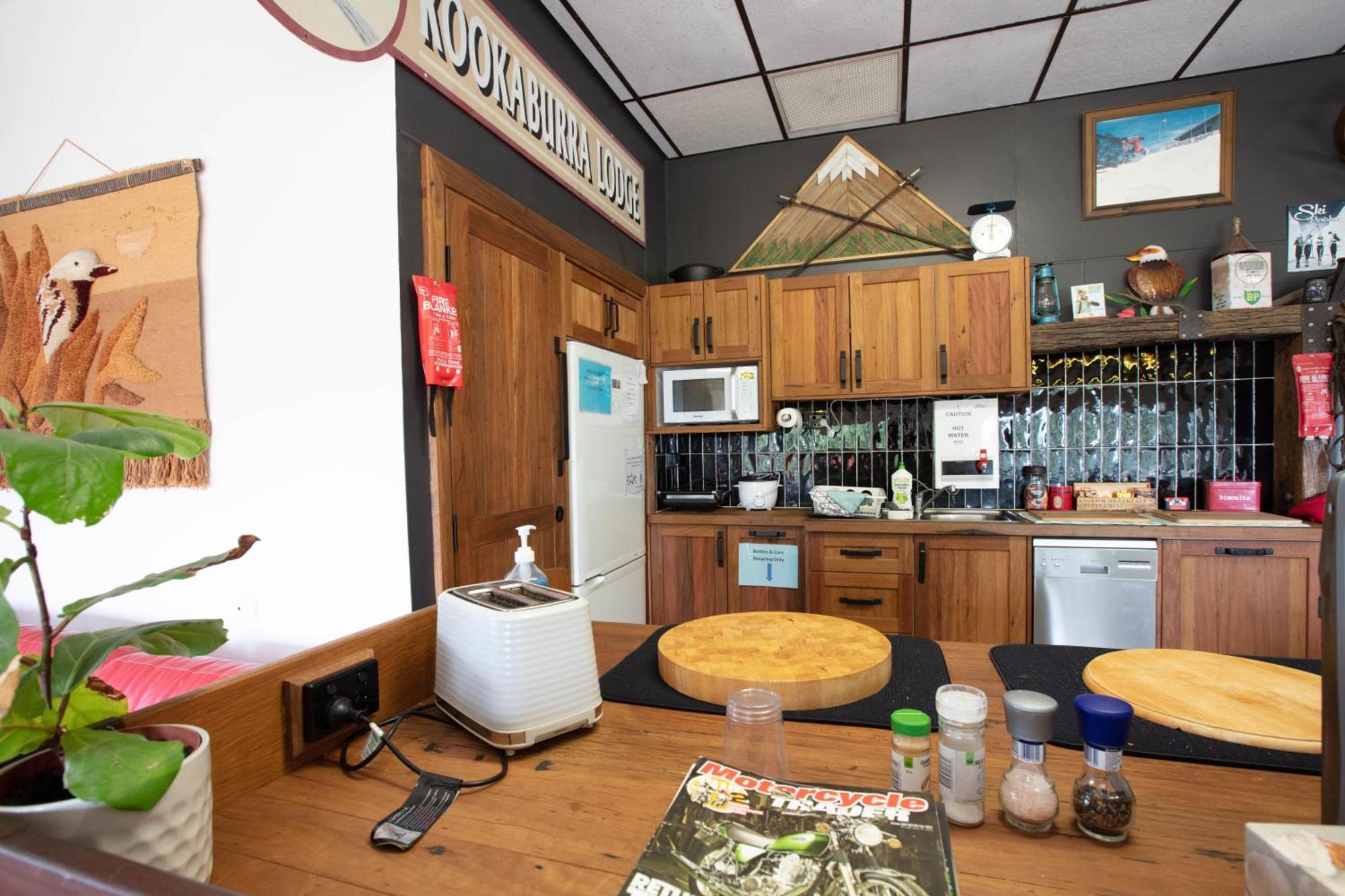 Kookaburra Lodge Jindabyne Exterior foto